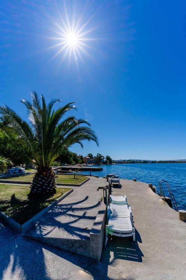 Hotel Pansion Kiko Starigrad Paklenica Exterior foto