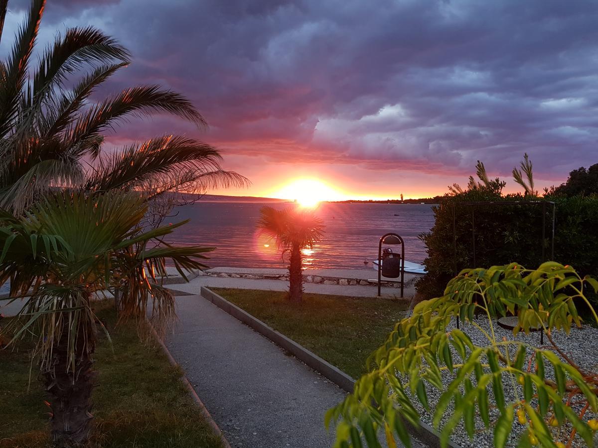 Hotel Pansion Kiko Starigrad Paklenica Exterior foto